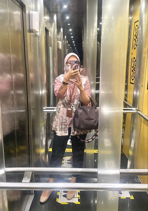 Its Thursday, Current Styles, Batik, Women's Fashion, Ootd, How To Wear, Clothes