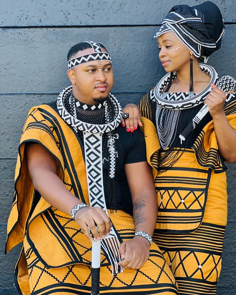 Xhosa Umbhaco Xhosa Beadwork, Xhosa Traditional Wedding Dresses, Black Nativity, Xhosa Traditional Attire, Xhosa Attire, Africa Day, I Love Being Black, Diy Fashion Clothing, African Traditional Dresses