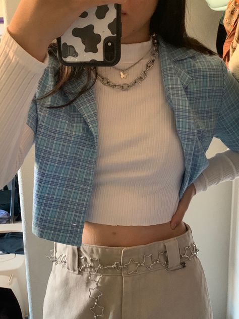 White Mock Neck Top Outfit, White Cropped Shirt Outfit, Mock Neck Outfit, Mock Neck Top Outfit, Cropped Shirt Outfit, Neck Top Outfit, White Mock Neck Top, Brandy Outfit, Vivian Top