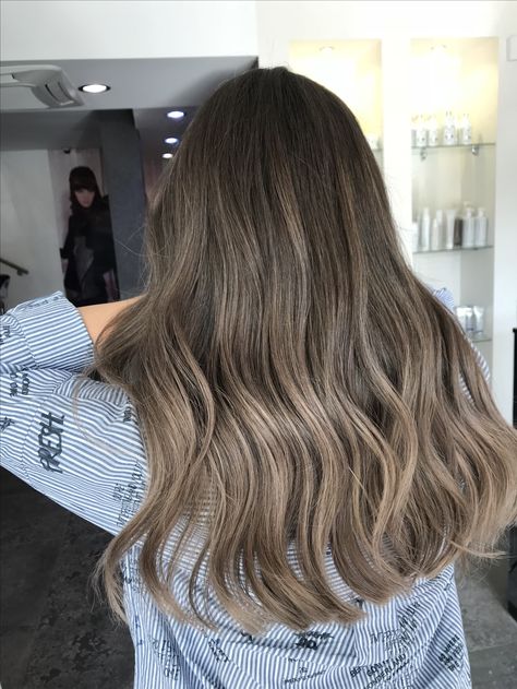 Fresh hair cuts are my fav Summer 2020 Hair Color Trends, Fresh Hair Color, Cosmetology Career, Brunette Hair Color Ideas, Coffee Brown Hair, Brown Hair Trends, Coffee Hair, Bronde Hair, Hair Color Light Brown