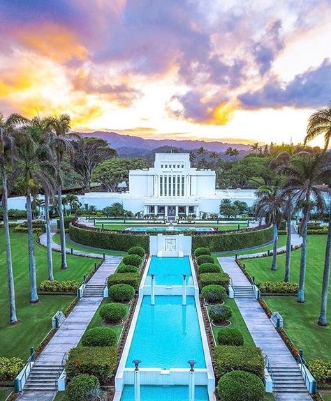 Hawaii Byu Hawaii, Hawaii Temple, Lds Temple Pictures, 10 Year Plan, Mormon Temples, Temple Pictures, Church Pictures, Destination Photography, Mormon Temple