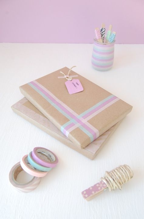 Bolsas Gift Wrap Ideas, Washi Tape Ideas, Tape Projects, Washi Tape Crafts, Washi Tape Diy, Gift Wrapping Inspiration, Gifts Wrapping Diy, Brown Paper Packages, Wrap Ideas