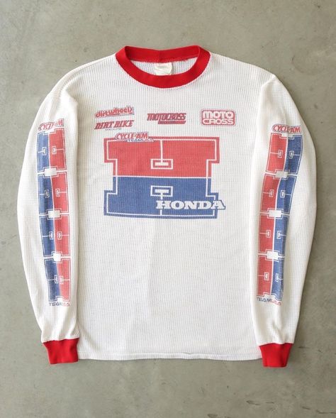 Some vintage racing shirts Enby Style, Vintage Sports Clothing, Motorsport Clothing, Apparel Design Inspiration, Ragamuffin, Concept Clothing, Street Fashion Men Streetwear, 90s Fashion Outfits, Racing Shirts