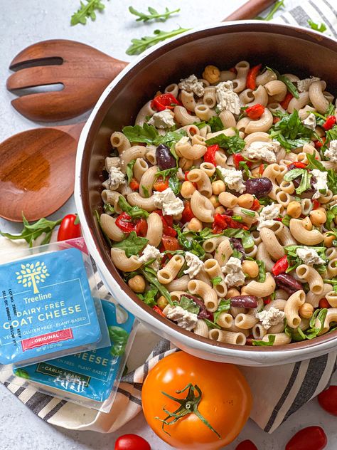 Chickpea Pasta Salad, Curry Dressing, Low Carb Noodles, Plant Based Meal Planning, Mediterranean Summer, Layered Salad, Chickpea Pasta, Summer Pasta Salad, Vegan Bowls