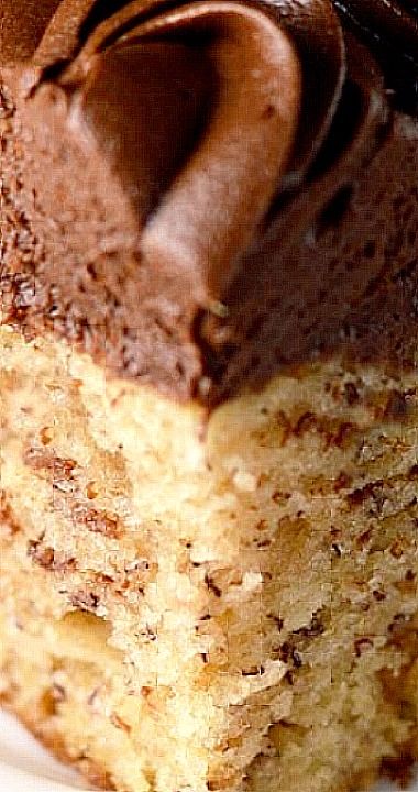 Cake Recipes Chocolate, Cake With Chocolate Frosting, Chocolate Frosting Recipes, Banana Cake Recipe, Recipes Chocolate, Bowl Cake, Easy Cake Decorating, Dessert Cake, Recipes Dessert