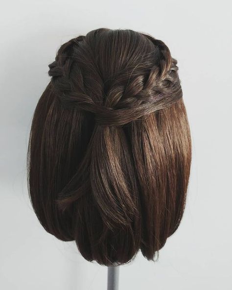 Bob Hairstyles Braid Half Up, Maid Of Honor Short Hairstyles, Simple Prom Hair Short Shoulder Length, Bridesmaid Fishtail Braid Short Hair, Short Hair Hairstyles Easy, Elegant Messy Bun, Debs Hair, Bun Hairstyles For Women, Half Up Hair Do