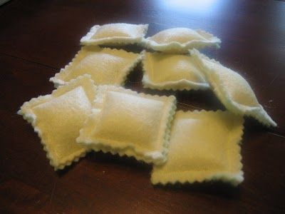 Ravioli Play Kitchen Food, Pretend Kitchen, Pie Bird, Play Kitchen Sets, Felt Play Food, Felt Food, Play Food, Craft Projects For Kids, Play Kitchen