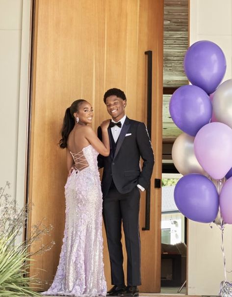 Prom Black Couples, Couple Prom, Chloe Halle, Prom Picture Poses, Prom Photoshoot, Matric Dance, Ethereal Dress, Prom Poses, Prom Dance