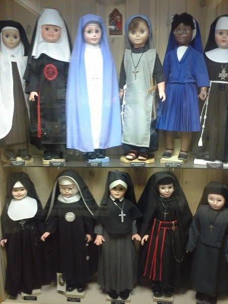 I'd love to visit this Nun doll Museum in Michigan, USA. Admission is for free! Indian River Michigan, Nun Outfit, Nun Doll, Nuns Habits, Doll Museum, The Nun, Silly Hats, Haunted Dolls, African American Dolls