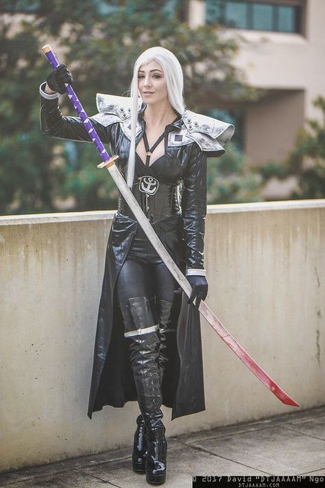 Female Sephiroth Cosplay, Female Sephiroth, Ffvii Sephiroth, Sephiroth Cosplay, Tifa Cosplay, Video Game Cosplay, Cosplay Diy, Amazing Cosplay, Cute Cosplay