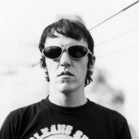 elliott smith sunglasses ♡♡♡ Elliot Smith, Elliott Smith, A Man, Sunglasses, Black And White, Music, White, Black