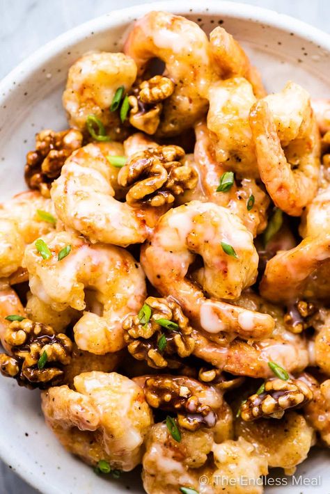 Walnut Recipes Dinner, Panda Express Copycat, Honey Shrimp, Creamy Honey, Walnut Sauce, Walnut Shrimp, Breaded Shrimp, Hot Appetizers, Grilled Shrimp Recipes