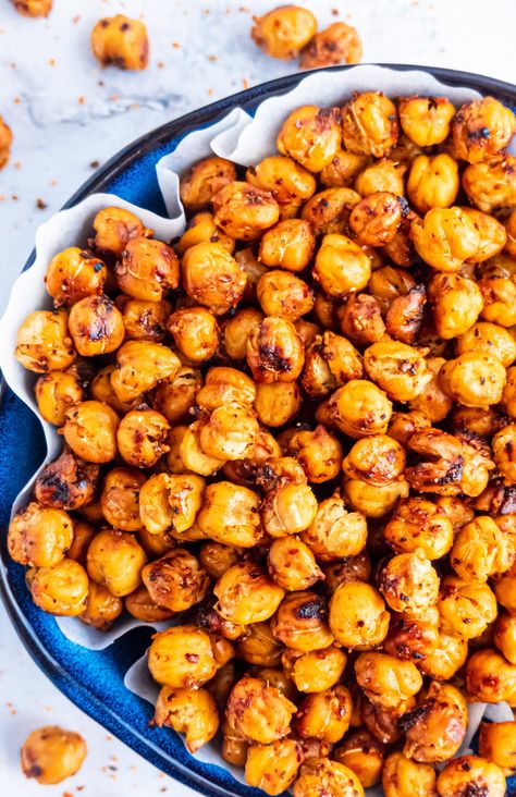 Snack For School, Flavored Chickpeas, Garbanzo Bean Recipes, Chickpea Snacks, Chili Lime Seasoning, Healthy Protein Snacks, Plant Based Snacks, No Calorie Snacks, Veg Dishes