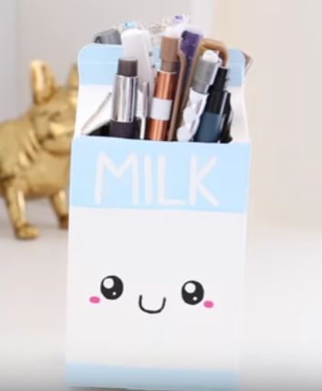 Cute pencil holder made by Nim C. Nim C, Cute Pencil Holder, Diy Desk Decor, Cute Pencil, Cute Diy Room Decor, No Face, Diy Desk, Cute Diys, Cute Room Decor