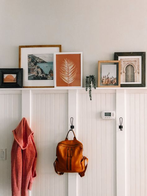 Picture Ledge Bedroom, Photo Ledge, Holland House, Basement Living Rooms, Picture Ledge, Shared Room, Entry Way Design, Diy Picture, Home Good