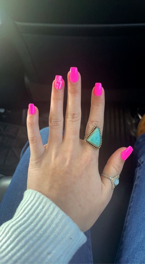 Nails Acrylic Nashville, Summer 2023 Nails Square, Gel Nails Ideas Spring Short Pink, Cute Nails For Nashville, Western Dip Nail Ideas, Nail Ideas For Country Concert, Shania Twain Concert Nails, Simple Short Western Nails, Short Acrylic Nails Designs Western