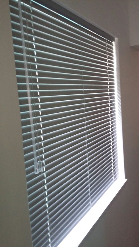 25mm aluminium venetian blinds dove grey Durban Esplanade Cute Blinds, Grey Blinds, Bedroom Aesthetics, Future Room, Aluminum Blinds, House Blinds, Bedroom Deco, Venetian Blinds, Window Room