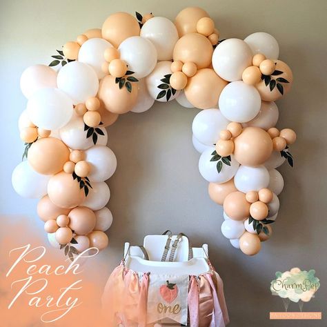 Peach Balloon Garland, Baloon Garland, One Sweet Peach, Peach Birthday, Baby First Birthday Themes, First Birthday Balloons, Peach Baby Shower, Peach Party, 1st Birthday Party Decorations