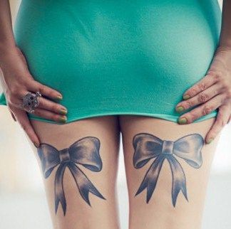 black and white bow tattoos on back of legs - i am getting these as my reward when i lose the weight ;) Bow Tattoo Thigh, Pink Bow Tattoos, Tattoos For Women On Thigh, Tattoo Lace, Heavily Tattooed, Tattoo Son, Bow Tattoo, 1 Tattoo, Back Tattoos