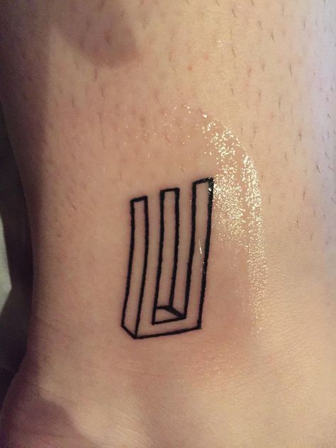 Paramore Tattoo Ideas, Paramore Tattoo, Connecting Tattoos, Small Tattoos Simple, Modern Tattoos, Dainty Tattoos, Desenho Tattoo, Some Body, Time Tattoos