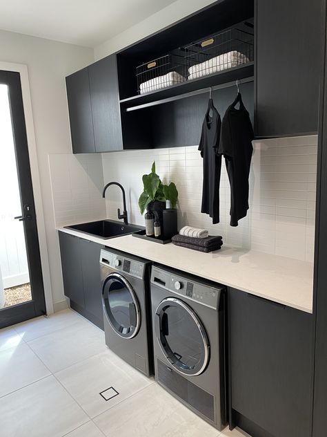 Matte Black Washer And Dryer, All Black Laundry Room, Black Washing Machine Laundry Rooms, Laundry Room Ideas Black Washer, Black Utility Room, Laundry Room Ideas Black, Washing Machine Area Ideas, Laundry Room Ideas Modern, Garage Laundry Area