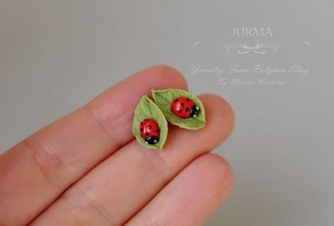 Clay Keychain, Polymer Clay Flower Jewelry, Polymer Clay Diy, Polymer Clay Jewelry Diy, Polymer Crafts, Cute Polymer Clay, Polymer Clay Miniatures, Clay Miniatures, Clay Jewelry Diy