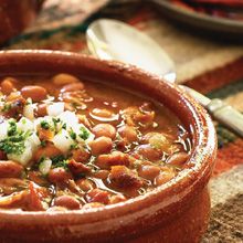 Frijoles Charros - Cowboy Beans in Twenty Minutes: This is a rustic, soupy stew of pinto beans, simmered in a flavorful tomato sauce with bacon and chile. Goya Recipe, Charro Beans, Cowboy Beans, Tex Mex Recipes, Cuban Recipes, Latin Food, Classic Dishes, Bean Soup, Mexican Dishes