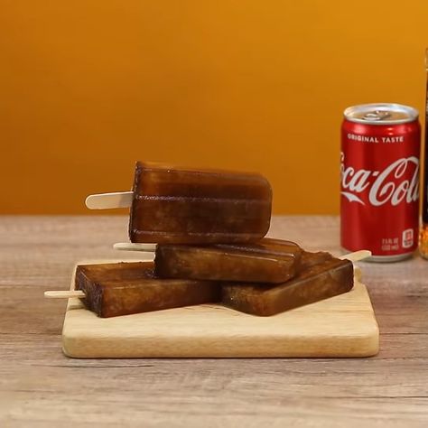 🍹 Rum and Coke Popsicles 🍹 📋 Ingredients 📋 🥤 2 cups Coca-Cola (Flat. Open a bottle and let it sit overnight to remove any carbonation) 🥃 1/4 cup Captain Morgan Spiced Rum ☕ 1/4 cup Kahlua 🍡 Popsicle Molds 🪝 Wooden Popsicle Sticks ⬛ Directions ⬛ 1️⃣ Add all of the ingredients into a pitcher and stir. 2️⃣ Pour into the popsicle molds. 3️⃣ Insert wooden sticks. 4️⃣ Freeze for several hours or overnight. 5️⃣ Run hot water for a few seconds on the outside of the mold to release pops! Enjoy... Captain Morgan Spiced Rum, Rum And Coke, Captain Morgan, Popsicle Molds, Spiced Rum, Popsicle Sticks, Popsicles, 2 Cups, Hot Water