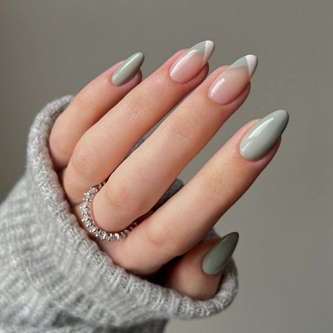 Medium Acrylic Nails Oval, Cute Simple Nails Acrylic Almond Medium, Acrylic Press On Nails Design, Trending French Tip Nails Almond, Simple Nails Design Green, Matcha Nail Design, Short Matcha Green Nails, Oval Nails Medium Length, Almond Medium Nails Designs