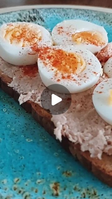 38 likes, 0 comments - home_full_of_recipes on January 25, 2022: "How to make delicious breakfast tuna toast 😃🐟 🐟 Eggs 🐟 Rye bread 🐟 Tuna pate 🐟 Smoked paprika • • • #yaninaiscooking #yaninaiscooking_eggs #yaninaiscooking_breakfast #yaninaiscooking_videorecipe #yaninaiscooking_fish #tunatoast #breakfastideas #breakfast #lekker #gezondeten #gezondrecept #breakfastfood". Breakfast Tuna, Tuna Toast, Tuna Pate, Toast Eggs, Egg Toast, Rye Bread, January 25, Delicious Breakfast, Smoked Paprika