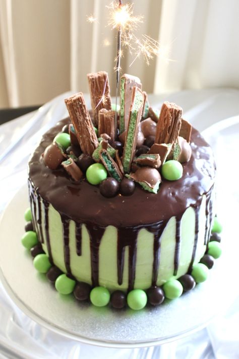 lWCv5RJDQfOWT5oQnp51Fw_thumb_e4c Aero Chocolate Cake, Mint Aero Birthday Cake, Mint Aero Cake, Mint Chocolate Cake Birthday, Kids Chocolate Birthday Cake, Aero Cake, Mint Birthday Cake, Chocolate Mint Cake, Ideas For Cupcakes