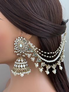 Indian Accessories Jewelry, Bahubali Jhumka, Apply Makeup For Beginners, Bahubali Earrings, Punjabi Earrings, Earring Indian, Stained Glass Earrings, Earring Bridal, Bridal Earring