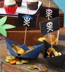 Folded Paper Boats | Paper Crafts | DIY Party Decorations — Country Woman Magazine: Kids Pirate Party, Paper Boats, Pirate Themed Birthday, Pirate Crafts, Boat Crafts, Anniversaire Diy, Pirate Theme Party, Pirate Day, Pirate Birthday Party