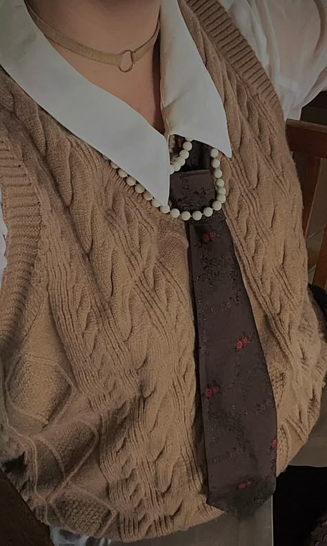 Sweater Vest And Tie Women, Formal Queer Fashion, Mens Sweater Outfits Aesthetic, Tie With Sweater, Sweater Vest And Tie Outfit Men, Necktie Outfit Aesthetic, Vest Men Aesthetic, Vest And Tie Outfit, Librarian Outfit Men