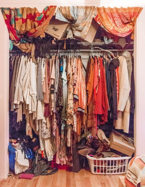 Laundry Storage Cabinet, Small Closet Solutions, How To Organize Your Closet, Organize Your Closet, Tidy Room, Closet Hacks, Home Decor Wallpaper, Tiny Closet, No Closet Solutions