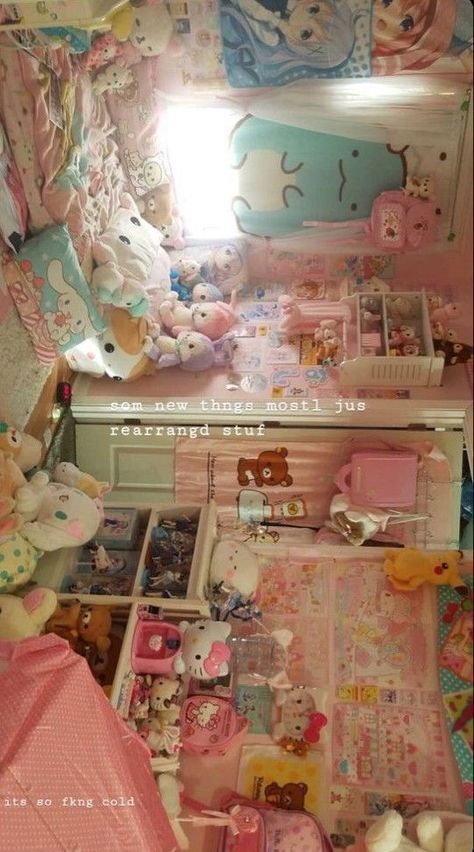 Sanrio Bedroom, Deco Tv, Kawaii Room Ideas, Nice Furniture, Lumbar Support Pillow, Kawaii Bedroom, Hello Kitty Rooms, Otaku Room, Pink Room Decor