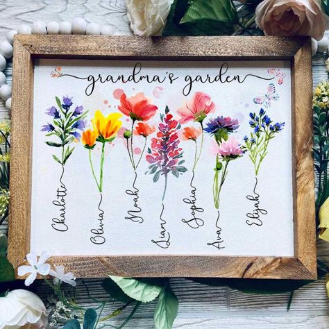 Frame Sign, Grandma's Garden, Pressed Flower Crafts, Garden Frame, Grandmas Garden, Flower Gift Ideas, Garden Watercolor, Unique Mothers Day Gifts, Personalized Mother's Day Gifts