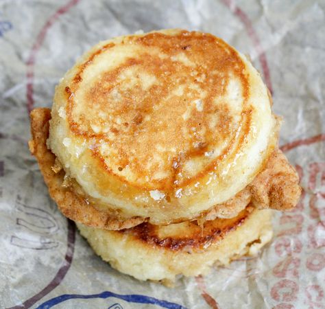 Copycat Mcgriddle, Mcgriddle Recipe, Chicken Mcgriddle, Krusteaz Pancake Mix, Mcdonalds Chicken, Batch Baking, Fast Food Breakfast, Kfc Chicken, Griddle Recipes