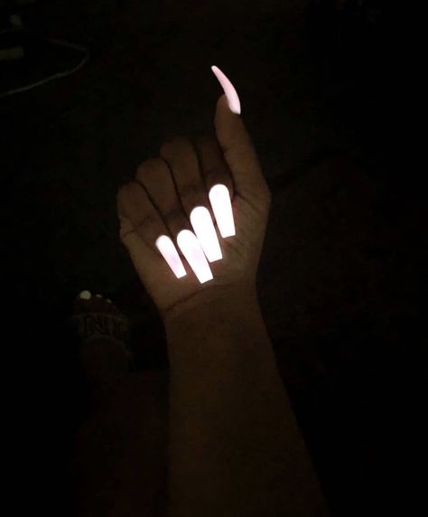 Classy Nail Art Ideas, Glow Nails, Gray Nails, Dark Nails, Girls Nails, Acrylic Nails Coffin, Dream Nails, Fire Nails, Classy Nails