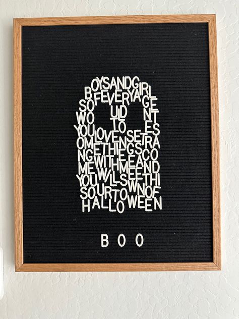 Book Letterboard Quotes, Funny Halloween Felt Board Quotes, Witchy Letterboard, Halloween Letterboard Ideas, Letter Board Halloween Quotes, Halloween Quotes For Letterboard, Letter Board Halloween, Halloween Letterboard Quotes, September Letterboard