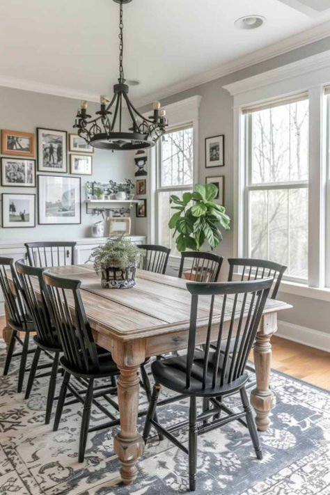 40 Beautiful Farmhouse Dining Room Ideas for Your Home Farmhouse Dining Room With Black Chairs, Informal Dining Room Off Kitchen, Joanna Gaines Dining Room Ideas, Small Dining Room Inspiration, Dining Room Design Simple, Modern Farmhouse Dining Room Ideas, Joanna Gaines Dining Room, Dining Room Decor Farmhouse, Dining Room Tv