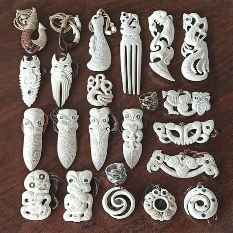 Maori Symbols, Cow Skull Decor, Dremel Crafts, Antler Crafts, Dremel Carving, Maori Patterns, Maori Tattoo Designs, Maori Designs, Nz Art