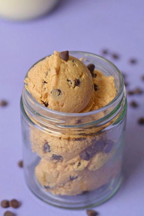 High Protein Edible Cookie Dough (single serve option) - Joy to the Food Protein Edible Cookie Dough, Healthy Single Serve Desserts, Low Calorie Cookie Dough, Cookie Dough For One, Single Serve Cookie, Low Carb High Protein Meals, Low Calorie Cookies, High Protein Cookies, Edible Cookie Dough Recipe