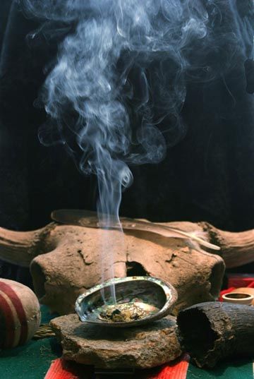 Smudging Ceremony, Burning Sage, Samana, Native American Culture, Sacred Space, Black Magic, Feng Shui, Incense, Ritual