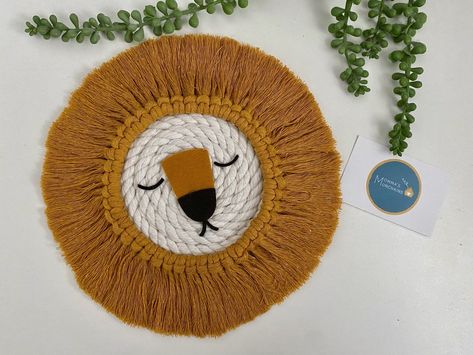 Sleepy Lion Wall Hanging Macrame Lion Lion Head Kids - Etsy UK Lion Wall Hanging, Lion Wall Decor, Jungle Theme Decorations, Lion Decor, Kindergarten Decorations, Jungle Thema, Safari Decor, 1st Birthday Presents, Deco Boho