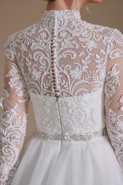 A-Line Lace Appliques Long Sleeve Tulle Chapel Train Wedding Dress – Simibridaldresses Tulle Train, Chapel Train Wedding Dress, Floor Length Wedding Dress, Professional Dress, Prom Dresses With Pockets, Lace Wedding Dress Vintage, Wedding Dress Train, Lace Prom Dress, Satin Prom Dress