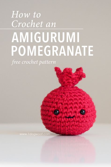 Crochet Pomegranate Free Pattern, Pomegranate Crochet Pattern, Red Crochet Pattern, Crochet Berries Free Pattern, Amigurumi Fruit Free Pattern, Red Crochet Patterns, Pomegranate Crochet, Crochet Fruit Pattern Free, Amigurumi Food Free Pattern