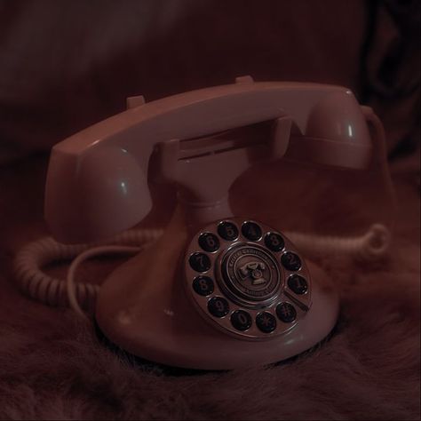 #pinkaes #pinkaesthetic #pink #aesthetic Missing Home, Desk Phone, Corded Phone, Pink Aesthetic, Landline Phone, Old House, Electronic Products, Pink