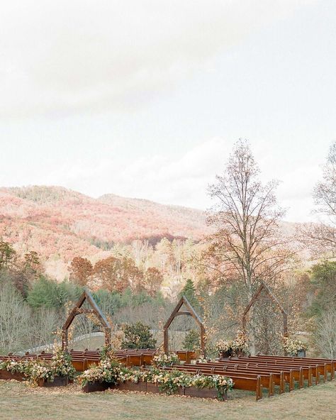 rebekah-christopher-wedding-tennessee-ceremony-103116885 Fall Wedding Ceremony Decorations, Fall Wedding Ceremony, Blackberry Farms, Mountain Top Wedding, November Wedding, Tennessee Wedding, Martha Stewart Weddings, Outside Wedding, Outdoor Wedding Ceremony