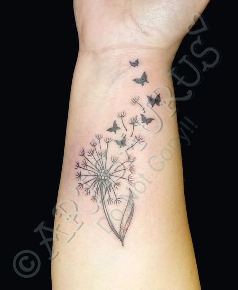 Dandelion Tattoo Meaning, Dandelion Tattoo Design, Dandelion Tattoo, Geniale Tattoos, Initial Tattoo, Butterfly Tattoo Designs, Large Tattoos, Wrist Tattoo, Elegant Tattoos